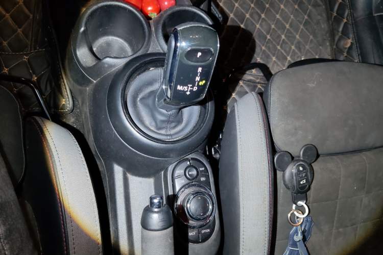 Used MINI 2022 2.0T COOPER S CABRIO Black Badge Special Edition