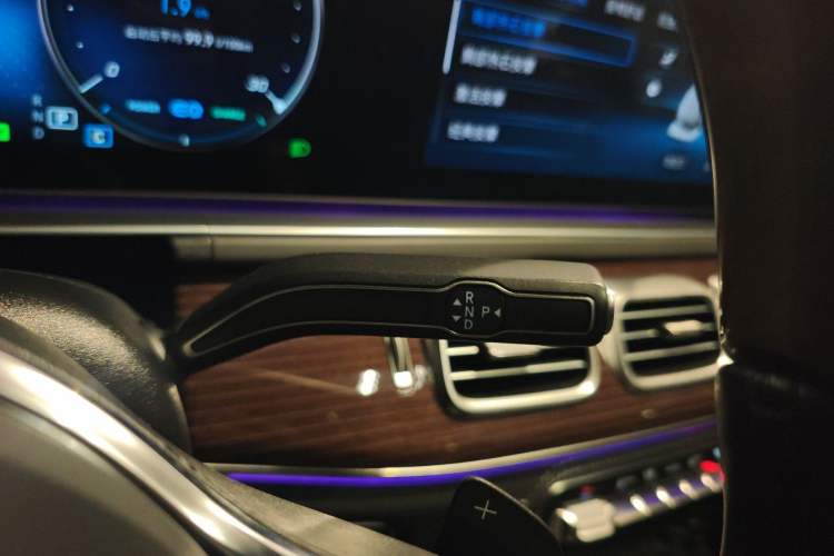 Used Mercedes-Benz Maybach GLS 2022 GLS 600 4MATIC Celebration Edition Gear Lever