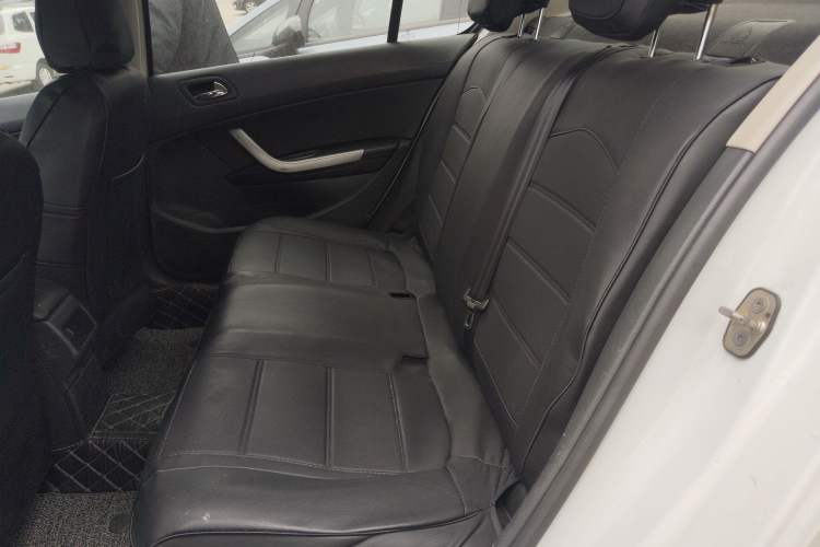 Used Peugeot 408 2013 2.0L Automatic Comfort Edition
