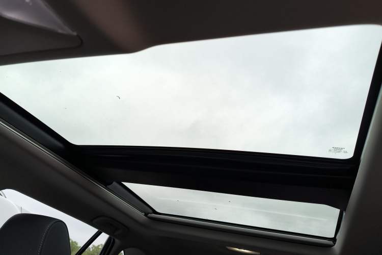 Used Toyota RAV4 2023 Dual-Engine 2.5L E-CVT Two-Wheel Drive Elite Plus Edition Headliner