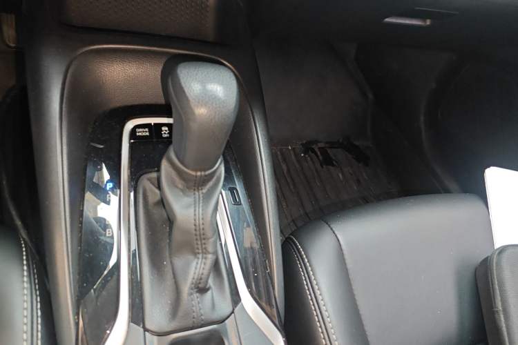 Used Toyota Corolla 2021 Dual-Motor 1.8L E-CVT Elite Edition Gear Lever