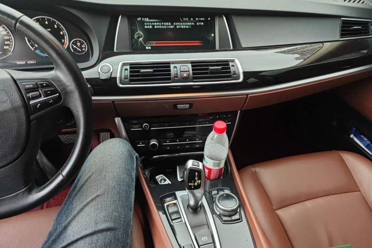 Used BMW 5 Series GT 2014 528i Leading Model
