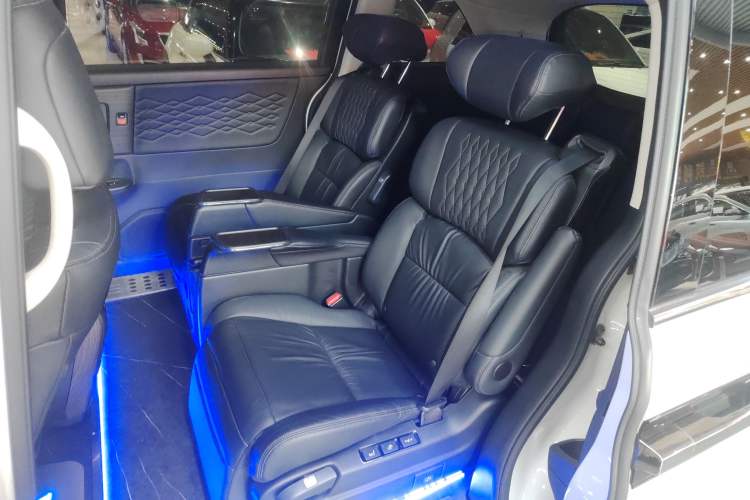 Used Honda Elysion 2022 2.0L eHEV Luxury First Edition