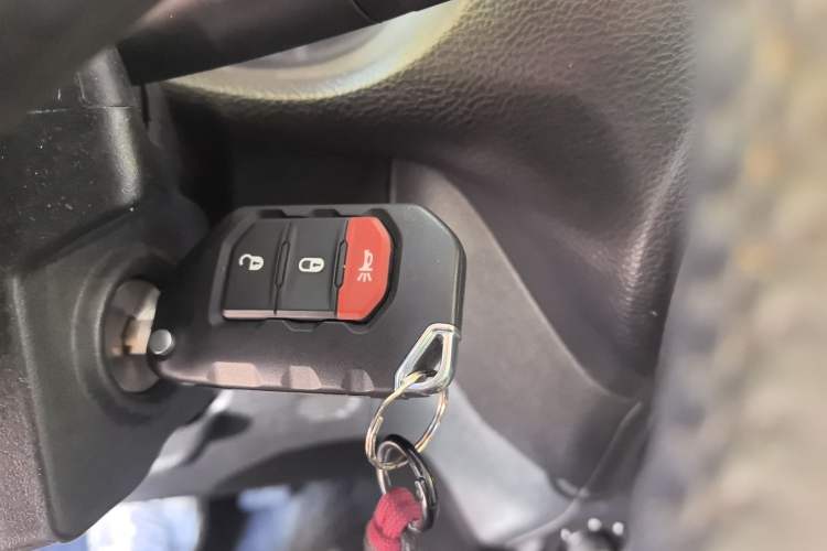 Used Jeep Wrangler 2014 3.0L Sahara Four-Door Edition Vehicle Key