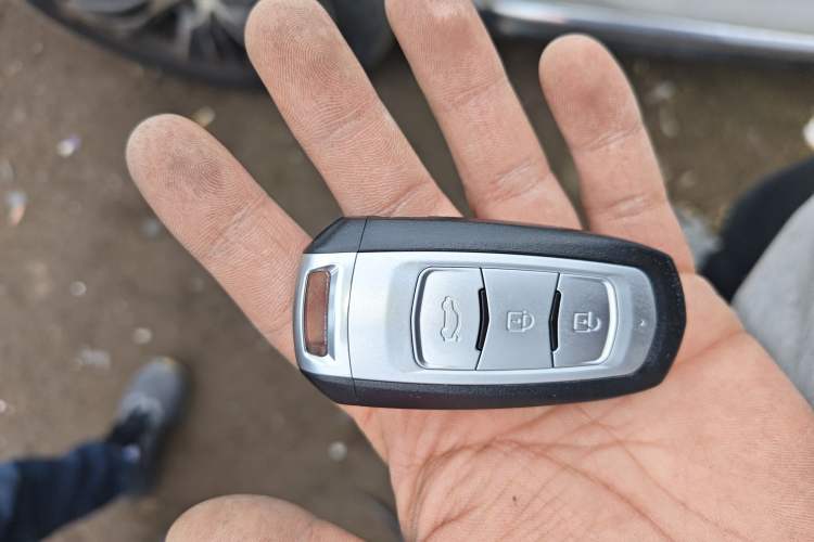 Used Peugeot 2008 2014 1.6L Automatic Navigation Edition
