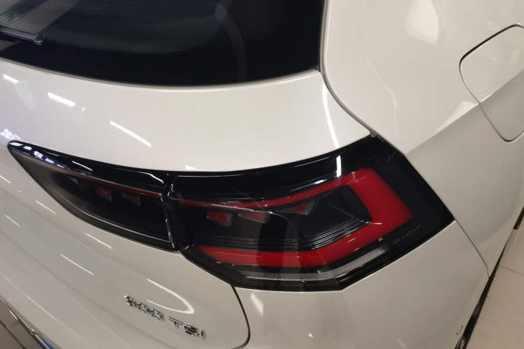 Used Volkswagen Golf 2025 300TSI R-Line