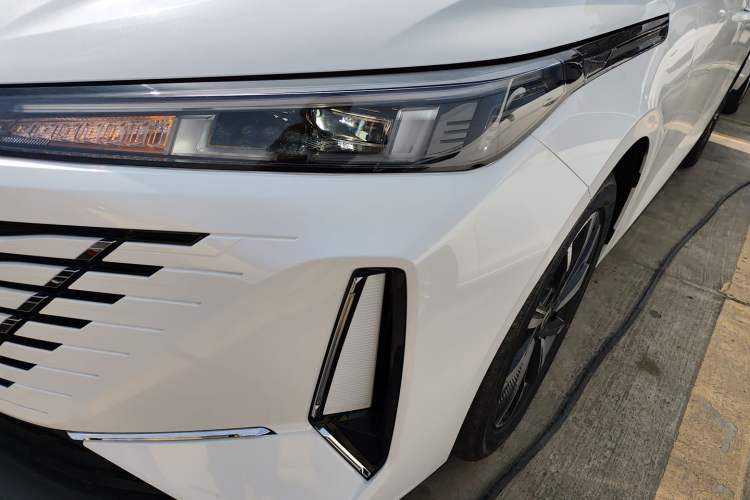 Used CHANGAN Eado 2025 Blue Whale 1.5T 500Bar Prestige Model
