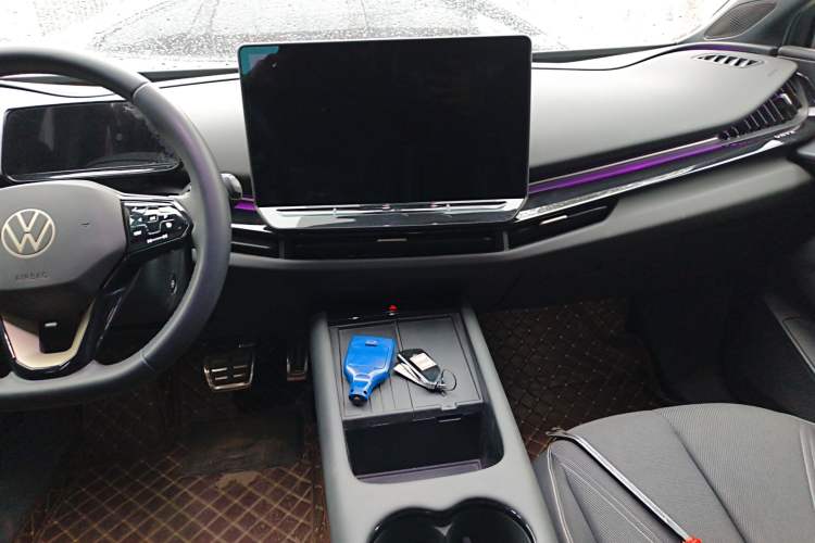 Used Volkswagen ID.UNYX 2024 Revised Pro Long-Range Version Audio And AC Panel