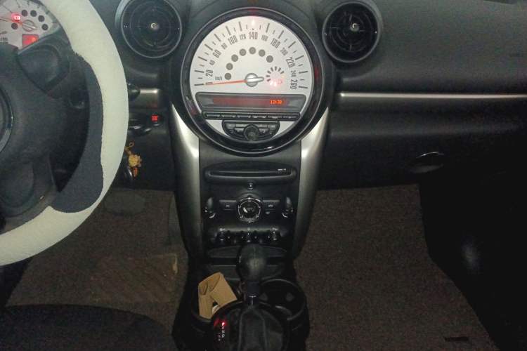 Used MINI Countryman 2011 1.6L ONE Audio And AC Panel