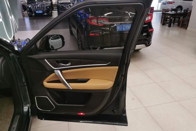 Used Honda UR-V 2020 370TURBO Two-Wheel Drive Luxury Edition
