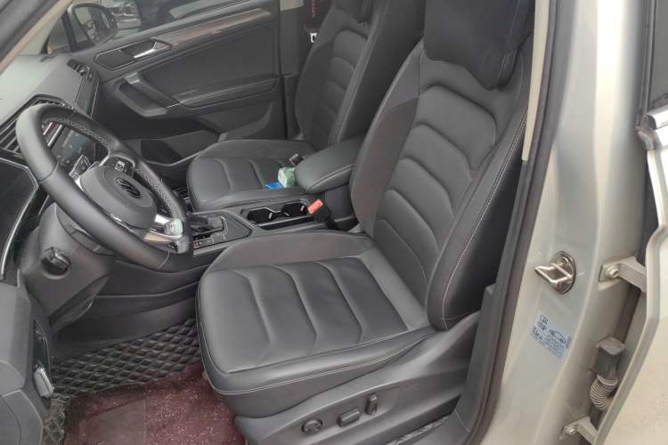 Used Volkswagen Tiguan L 2021 330TSI Automatic Two-Wheel Drive R-Line Enhanced Edition Left Front Seat