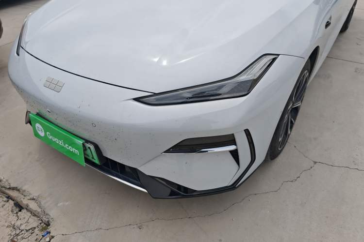 Used Geely Galaxy E8 2025 700 km Long-Range Intelligent Driving Version Left Front Headlight