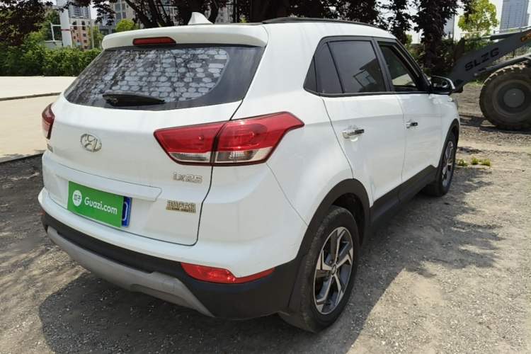 Used Hyundai ix25 2017 1.6L Automatic Smart Version Rear Right 45 Deg