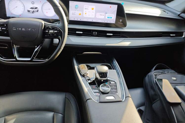 Used Chery Tiggo 8 PRO 2024 Champion Edition 290T Two-Wheel Drive Shining Version 5 Seats Audio And AC Panel