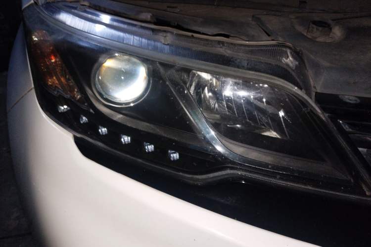 Used Soueast DX3 2018 1.5L Manual Luxury Model Right Front Headlight