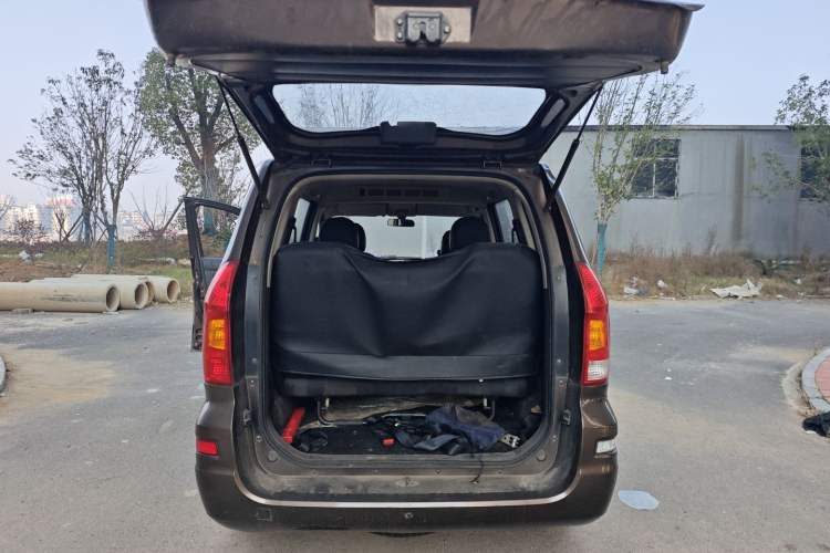 Used Dongfeng Fengon 330 2014 1.5L Manual Standard Edition DK15-02