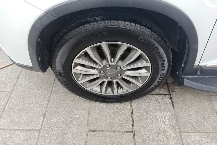 Used Haval H6 2015 Sport Edition 1.5T Automatic Two-Wheel Drive Luxury Model Left Front Wheel Hub