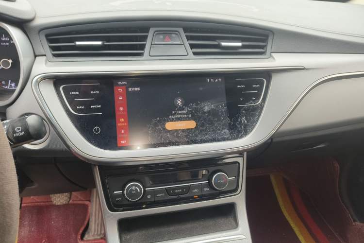 Used Geely Auto Emgrand GL 2018 1.4T Manual Elite Smart Connectivity Version Audio And AC Panel