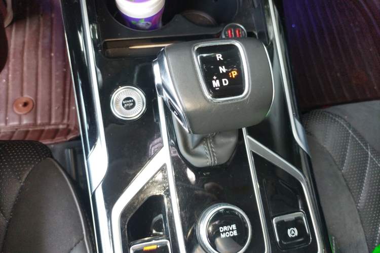 Used Hongqi HS5 2022 Revised Version 2.0T Smart Connect Flagship Edition
