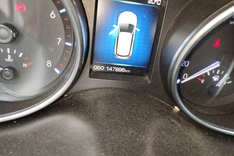 Used Haval H6 Coupe 2015 Blue Label 2.0T Manual Two-Wheel-Drive Elite Model Odometer Close Up