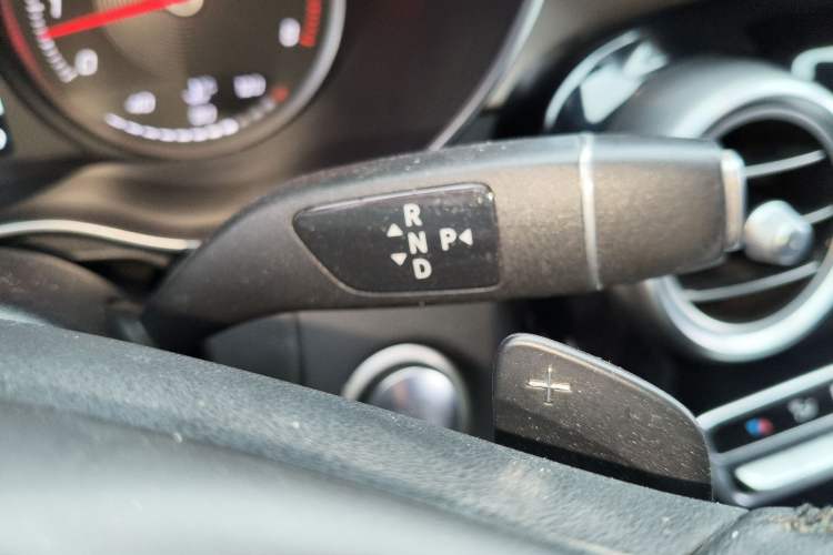 Used Mercedes-Benz GLC Coupe 2017 GLC 200 4MATIC Coupe SUV Gear Lever