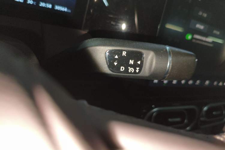 Used Leapmotor C11 2023 Range-Extended 200 Comfort Edition Gear Lever