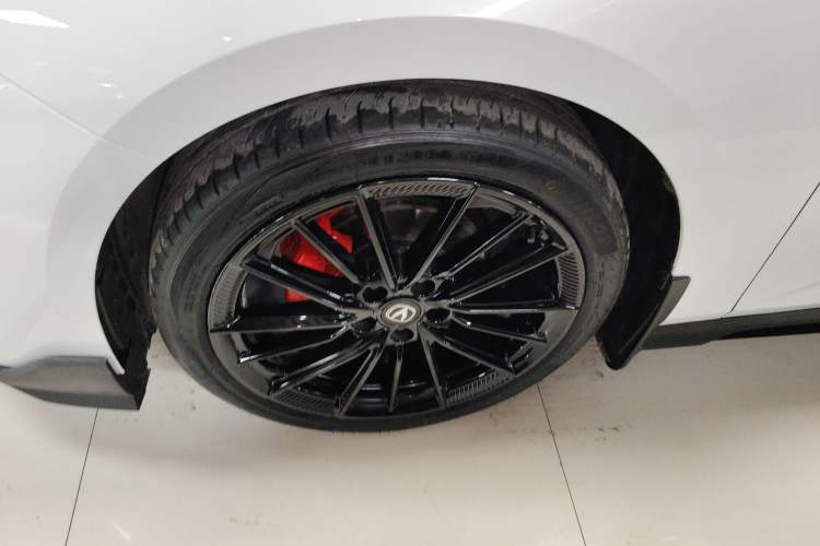 Used CHANGAN UNI-V 2025 1.5T 500Bar Prestige Sporty Version
