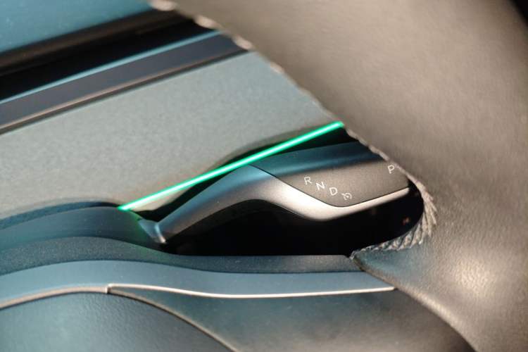 Used Tesla Model Y 2024 Rear-Wheel-Drive Version Gear Lever