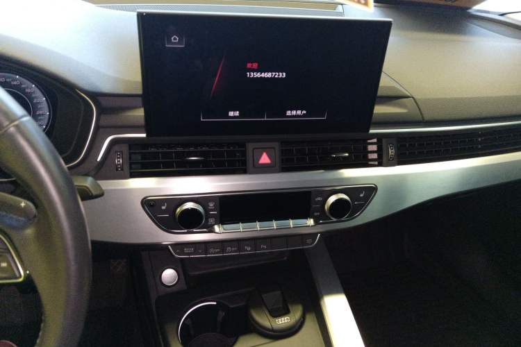 Used Audi A4L 2022 40 TFSI Luxury Dynamic Model Audio And AC Panel