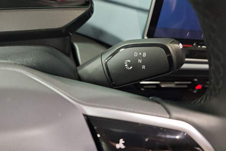 Used Volkswagen ID.4 X 2025 Smart Version Pure & Intelligent Enjoyment Edition
