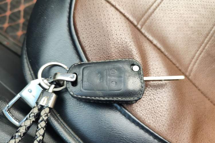 Used Chevrolet Cavalier 2019 320 Automatic Enjoyment with Sunroof Vehicle Key