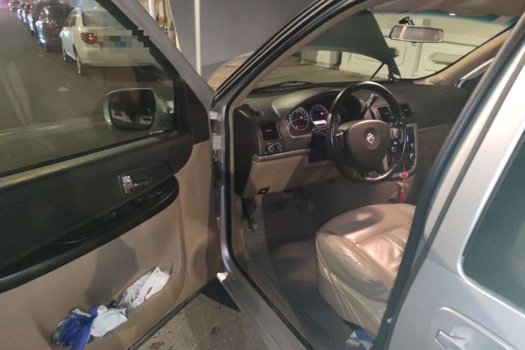 Used Buick GL8 2014 2.4L Executive Edition
