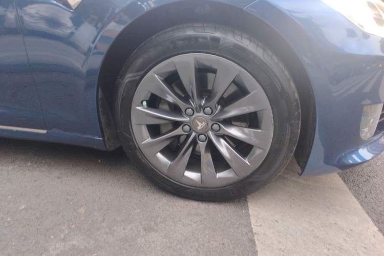 Used Tesla Model S 2016 S 60 Right Front Wheel Hub