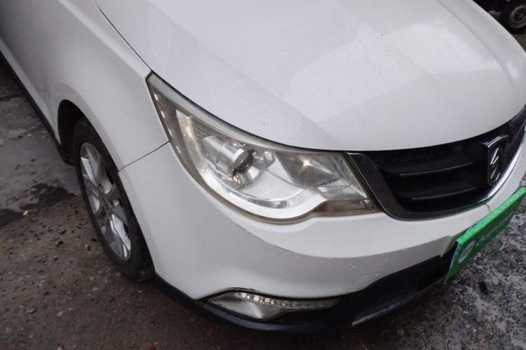 Used Baojun 730 2014 1.5L manual Comfort ESP version 7 seats
