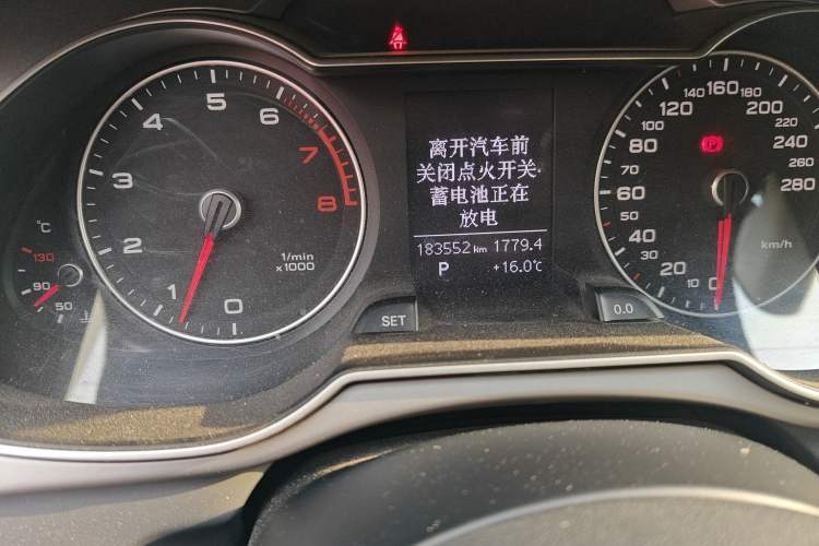 Used Audi A4L 2013 35 TFSI Automatic Standard Model Odometer Close Up