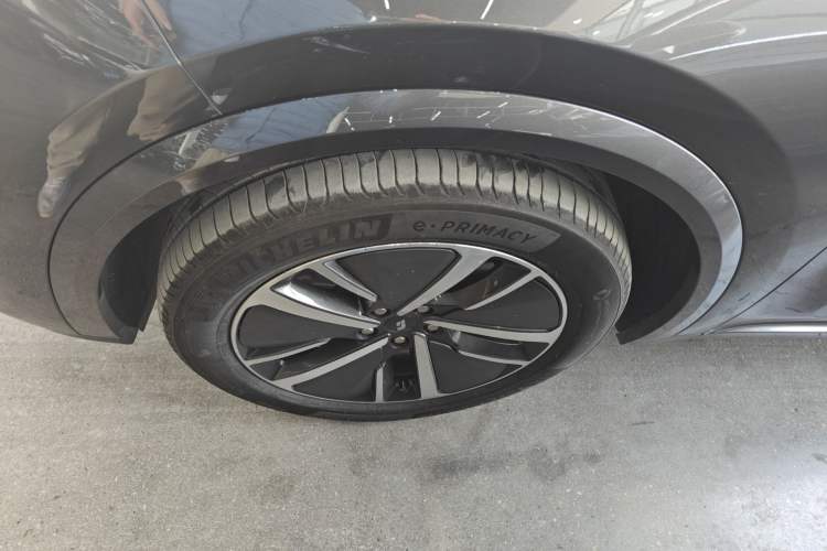 Used Li Auto L8 2024 Max
