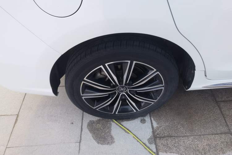 Used BYD Song MAX New Energy 2019 DM 1.5T Smart Connect Advanced 7-Seater China VI Standard