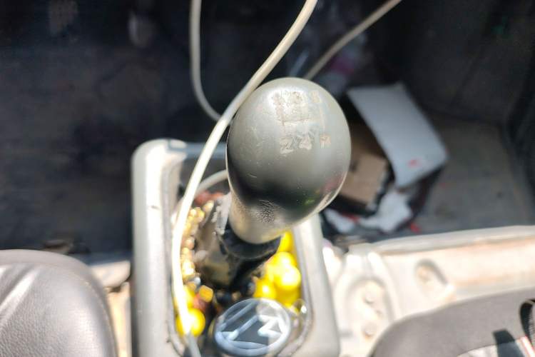 Used Wuling Zhiguang 2010 1.0L New Version Practical Edition with Short Body Gear Lever