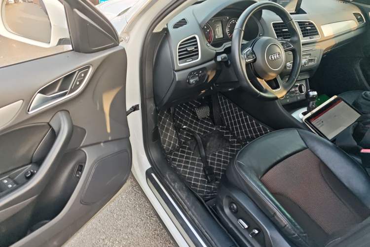 Used Audi Q3 2017 30 TFSI Fashion Model