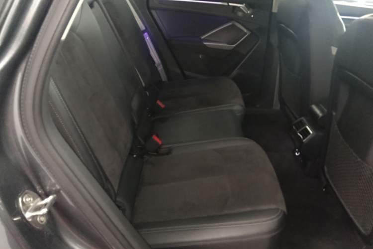 Used Audi Q3 2019 40 TFSI Fashion Dynamic Model
