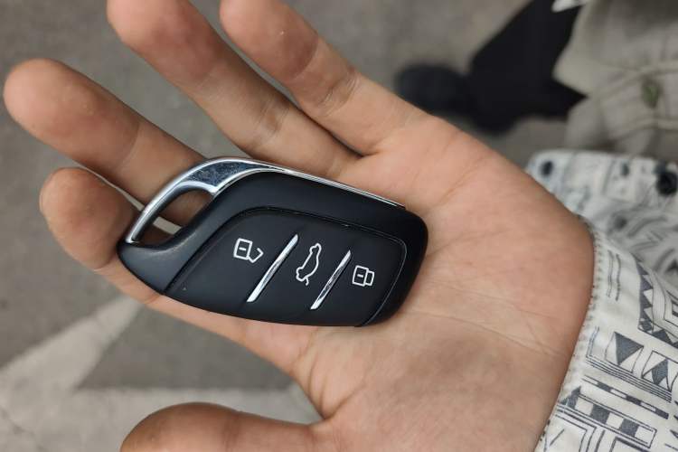 Used MG 5 2023 180 DVVT Manual Fashion Edition
