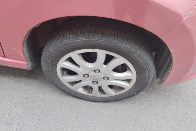 Used Suzuki Alto 2013 1.0L Manual Luxury Model Right Front Wheel Hub