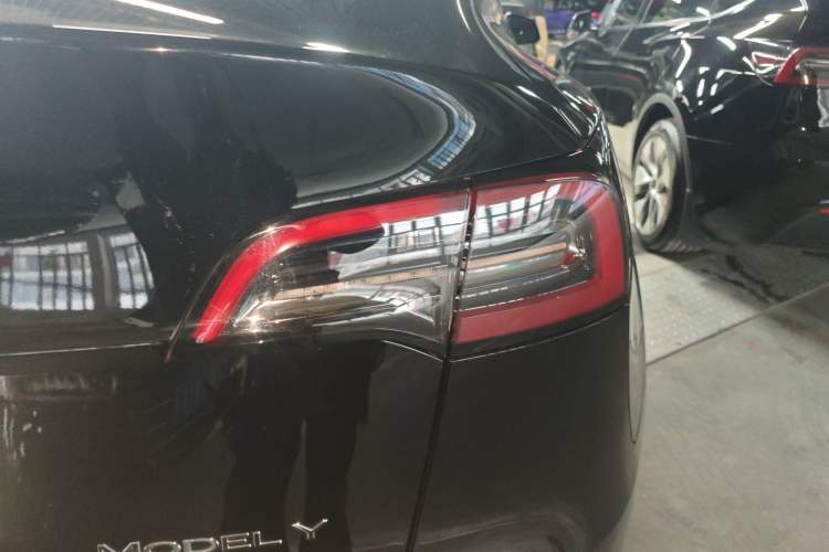 Used Tesla Model Y 2023 Rear-Wheel-Drive Version