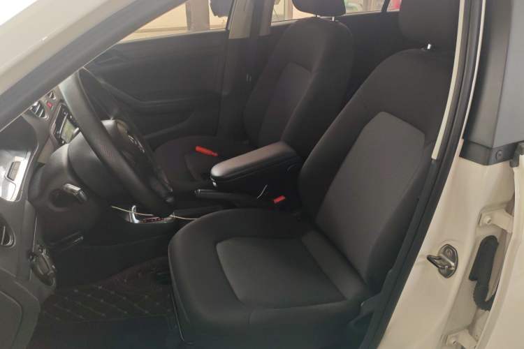 Used Volkswagen Jetta 2013 1.6L Automatic Fashion Model
