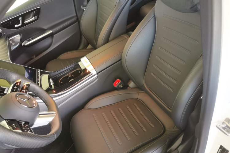 Used Mercedes-Benz C-Class 2024 Facelifted C-Class 260 L Night Edition Sports Version Left Front Seat