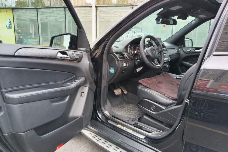 Used Mercedes-Benz GLE-Class 2018 GLE 400 4MATIC U.S. specification Driver Seat