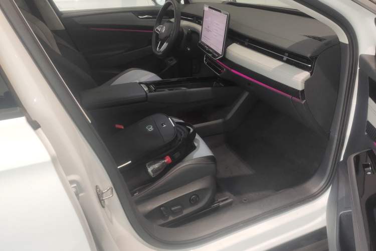 Used Volkswagen ID.7 VIZZION 2024 AIR model
