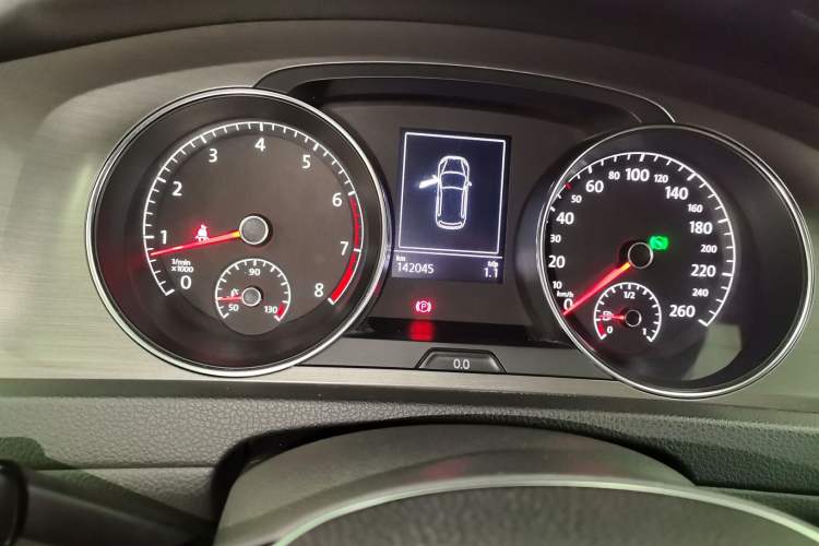 Used Volkswagen Golf 2014 1.4TSI Automatic Luxury Model