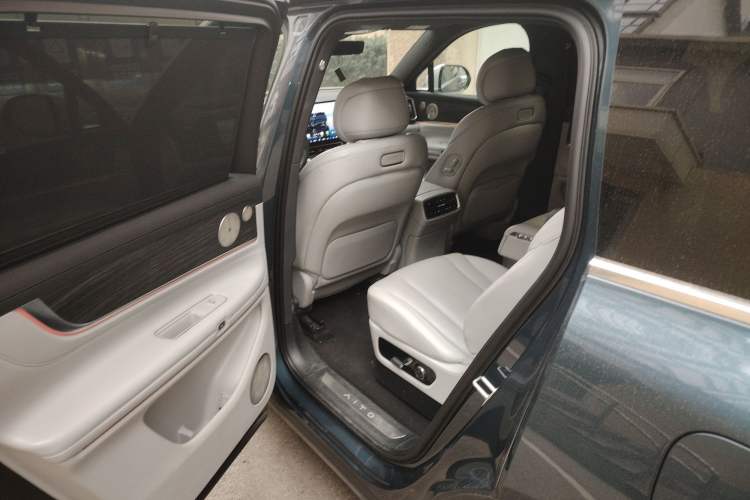 Used Hima AITO M9 2024 Range-Extended Max Edition 42 kWh 6-Seater Version
