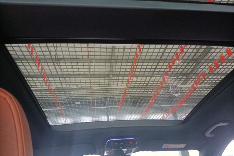 Used Mercedes-Benz GLC 2024 GLC 300 L 4MATIC Dynamic Edition 5-seater
